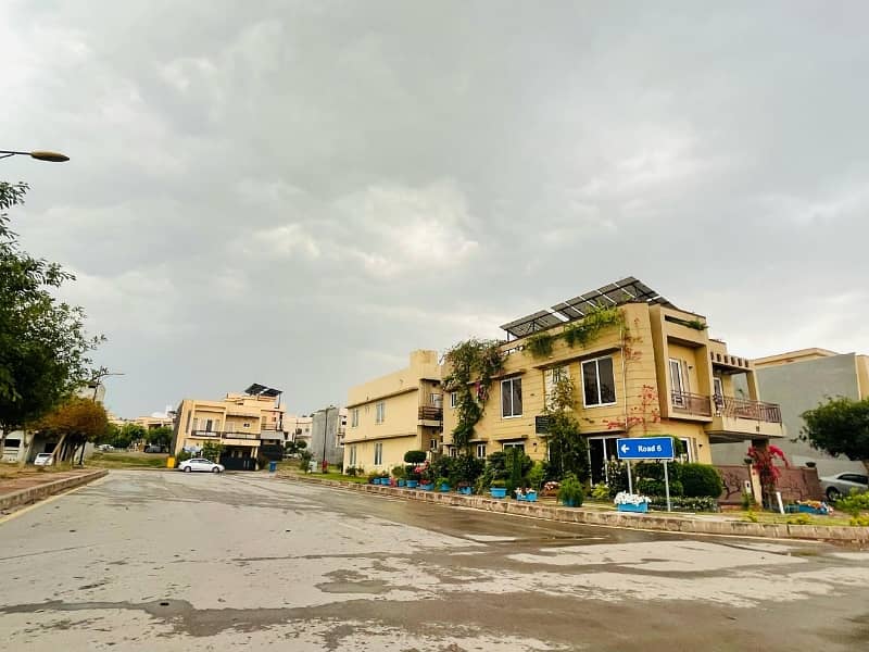 8Marla ideal location solid land plot with back open 4