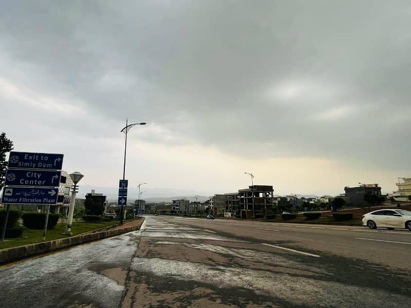 8Marla ideal location solid land plot with back open 8