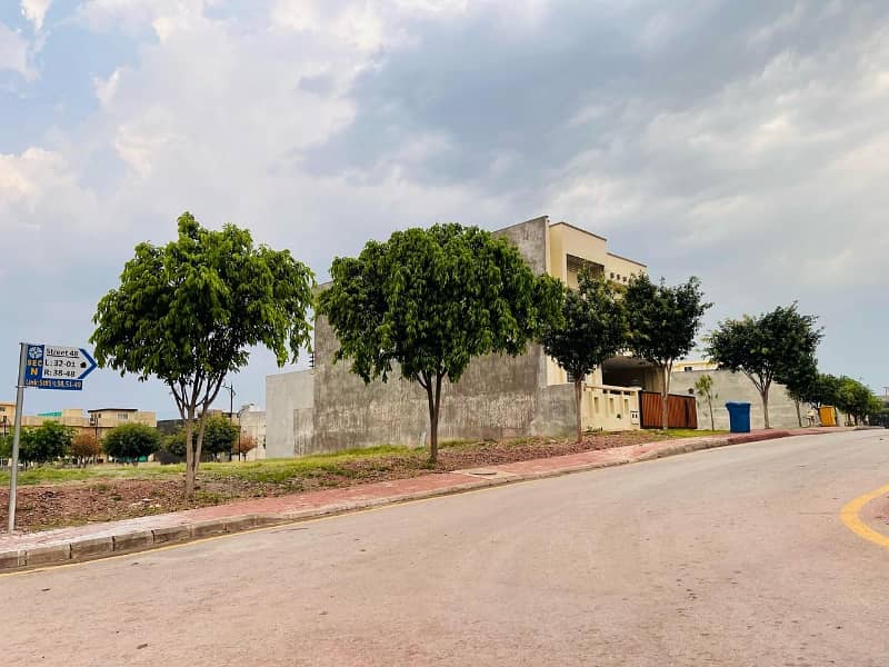 8Marla ideal location solid land plot with back open 13