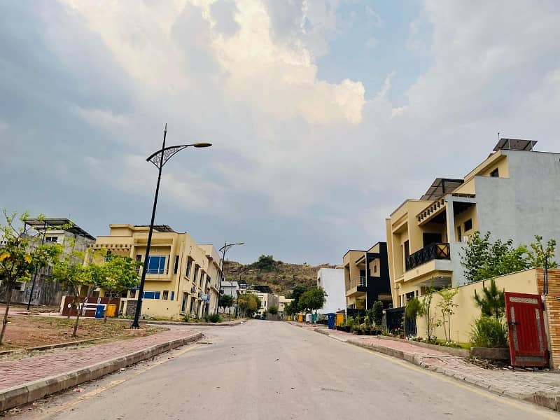 8Marla ideal location solid land plot with back open 15