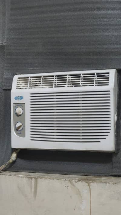 Japanese window AC 0.5 ton