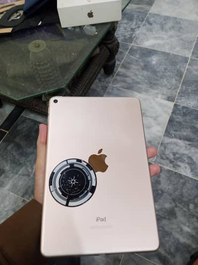 IPAD MINI 5 WITH BOX