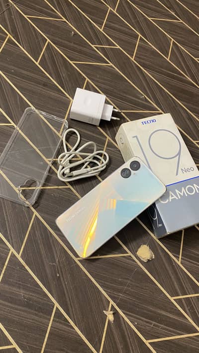Tecno camon 19 All to all ok 10/10 pta approved complet box