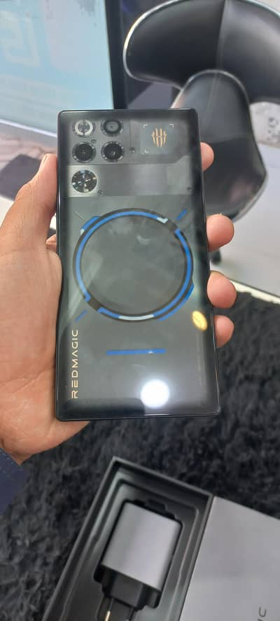 redmagic 11pro 16/512 full box original charger full sim time