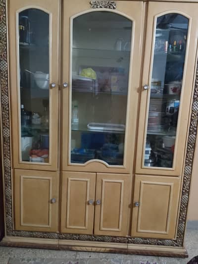 3 door used divider (contact on WhatsApp 0336-4256462)