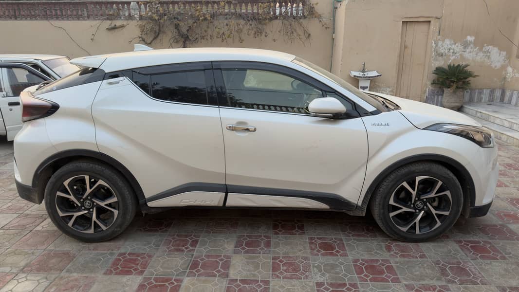 C-HR 2