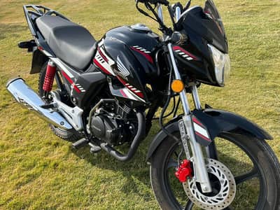 Honda CB 150F 2024 | 800 Mileage | Total Genuine | Showroom Condition