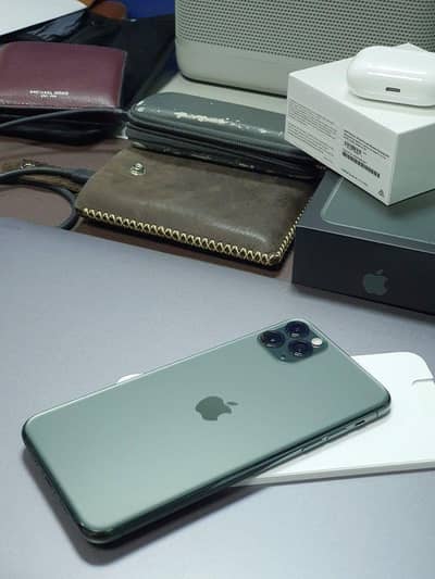 iPhone 11 Pro Max   Excellent Condition