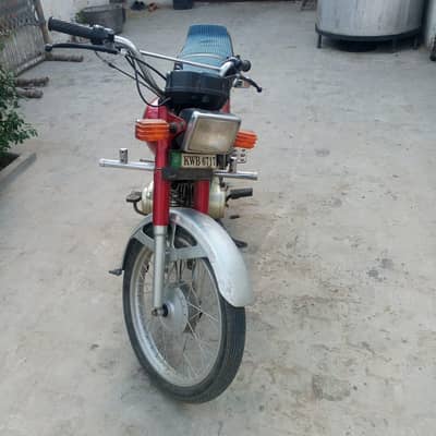 Yamaha 100cc for sale 2000 model