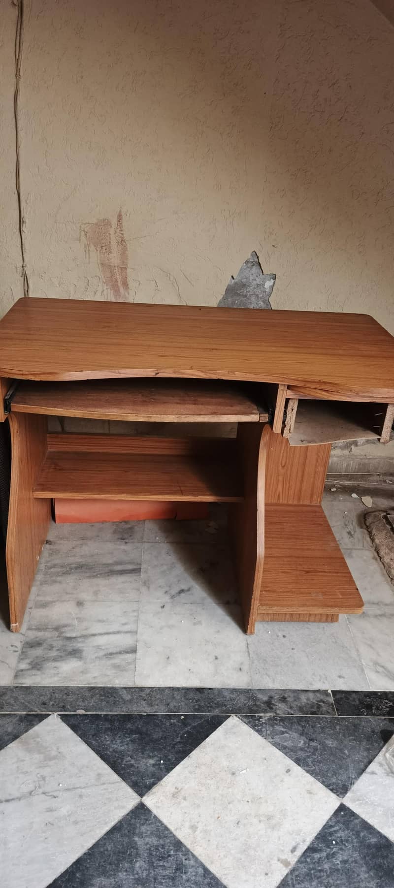 Computer Table condition 7/10 0