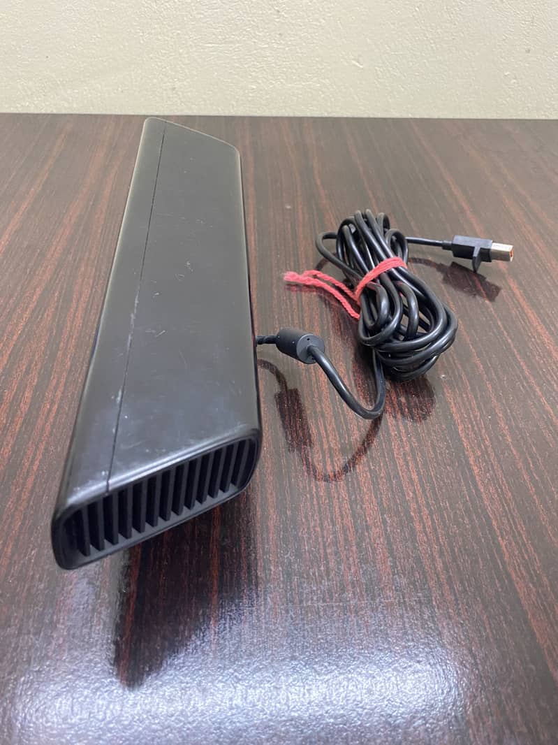 Xbox 360 Kinect Sensor 1