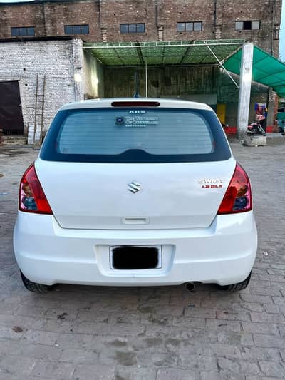 Suzuki swift DLX 1.3 navigation