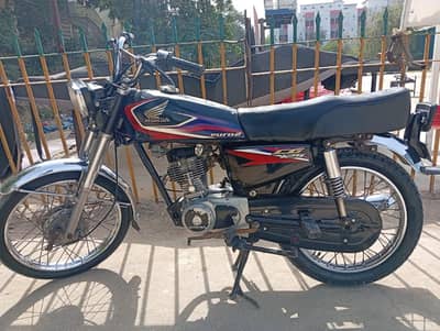 Honda CG125 Black — 2017 | Sindh Number | Documents Clear