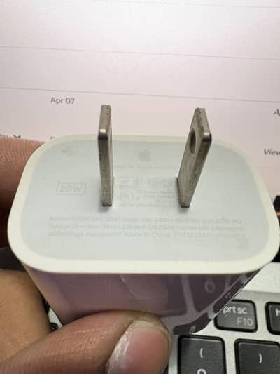 Applie original 20watt adapter 100% original Serial no matched