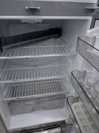 Dawlance Refrigerator  medium size