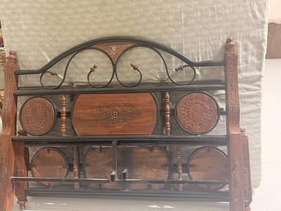 Iron bed for sell in good condition