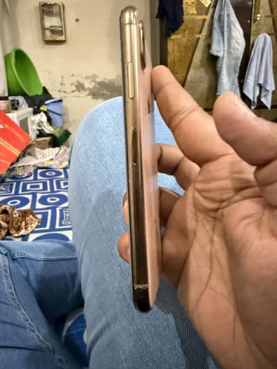 I phone xs gold dual sim pta approved battery change good battery bckp