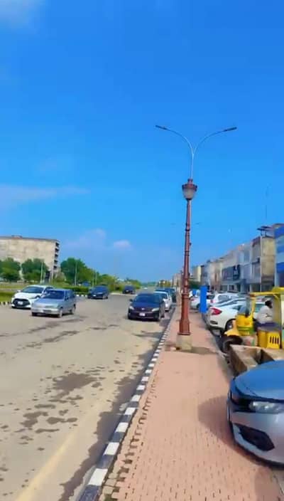 10 Marla Plot M3 Extension 1 Lake City | Ideal For Investment