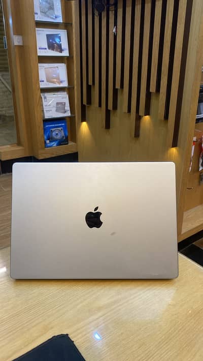 MacBook Pro 16" 2021 (M1 Max) – Powerful Machine