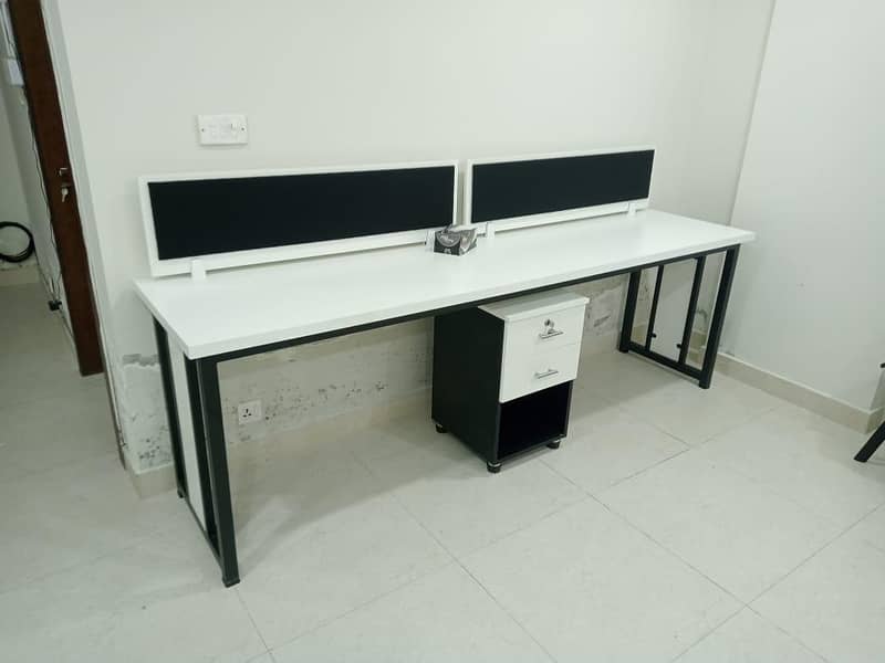 Office Workstation 13