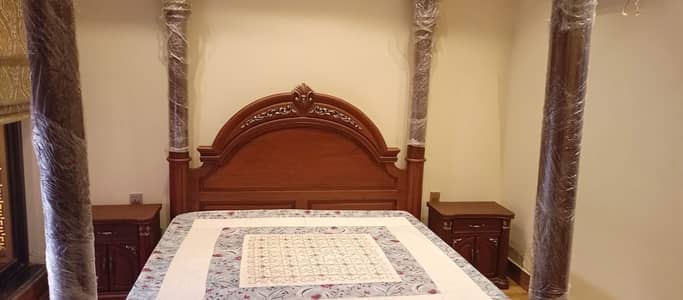 Bed Set | Wooden Bed | Luxury Bed | Dressing & Side Table | Chairs