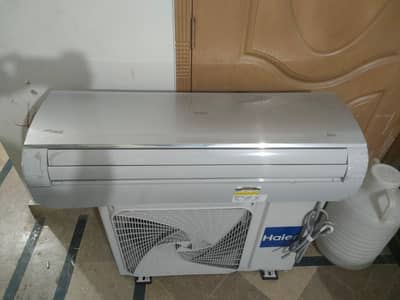 Haier 1.5 Ton DC inverter Heat and Cool