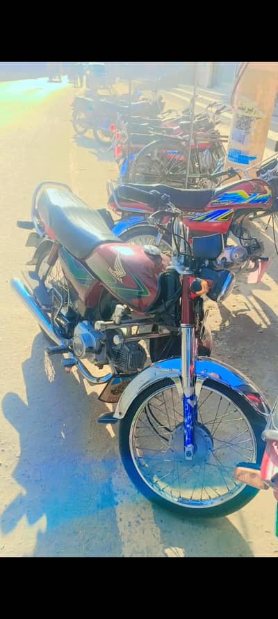 ٹائر ٹیوب رمز بالکل لیو اچھی کنڈیشن سموتھ ڈرائیور