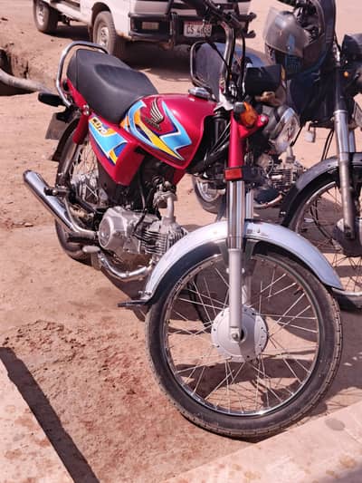 Honda 25/26 model red
