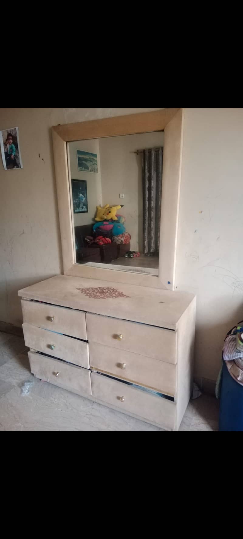 King size bed with dressing table side table 1