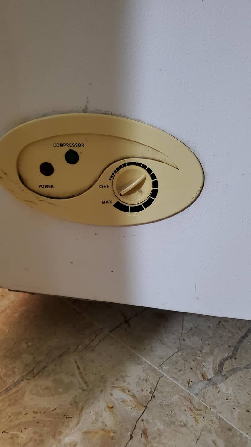 Waves deep freezer 1