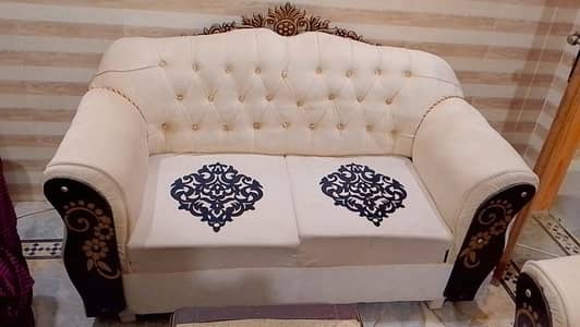 BRAND NEW CONDITION SOFA