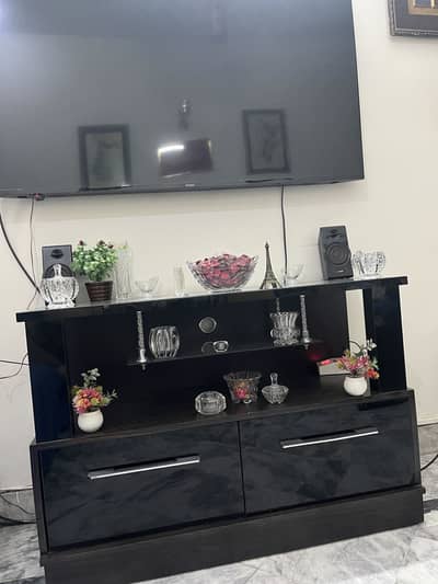 Media wall trolley brand new