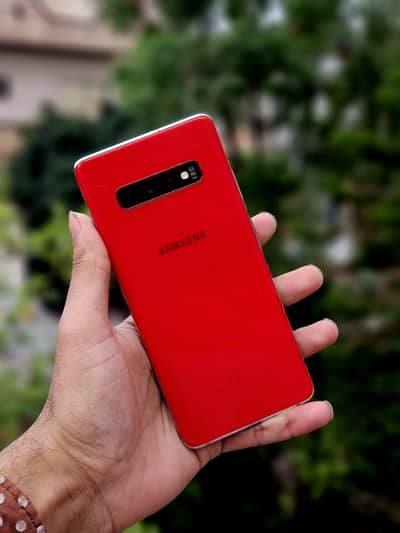 Samsung Galaxy S10 Plus(8 128) (PTA Proved) (SALE & EXCHANGE POSSIBLE)
