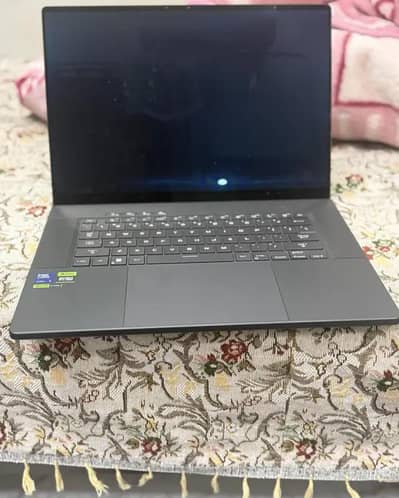 ASUS ROG Zephyrus G16 – RTX 4090, i9-185H, 32GB, 2TB SSD