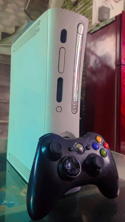 Xbox 360 only 1 month used brand new console with top rated games