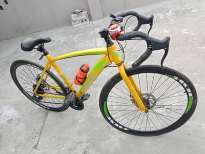 racing cycle for slae good condition minor use dubai import