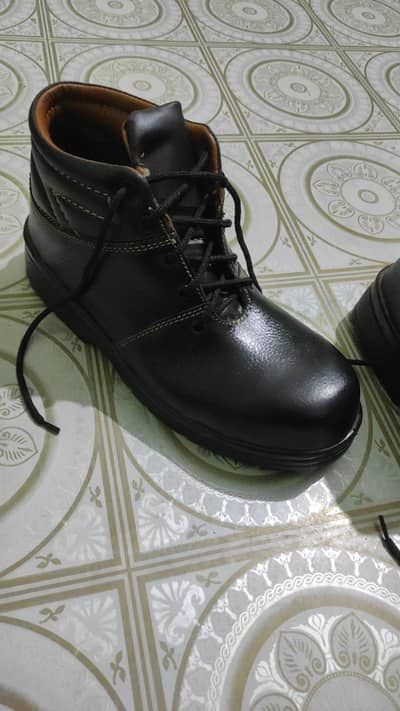 safety boots new