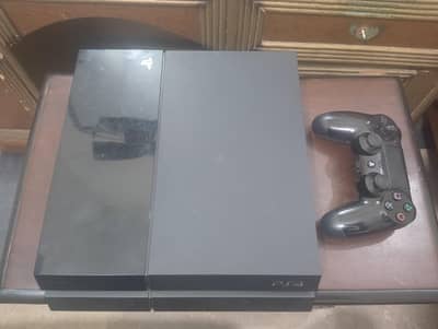 PS4 FAT 500GB ONLINE WITH ONE ORIGINAL CONTROLLERS