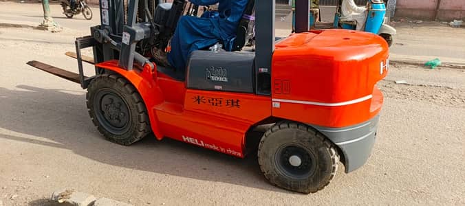 Heli 3ton,2016 model ,Isuzu c-240(Japanese original engine)fork lifter