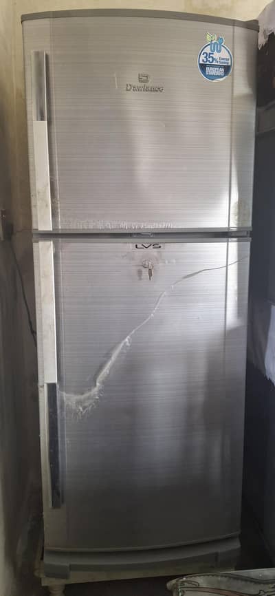 Dawlance refrigerator lvs medium size only 3 years used.