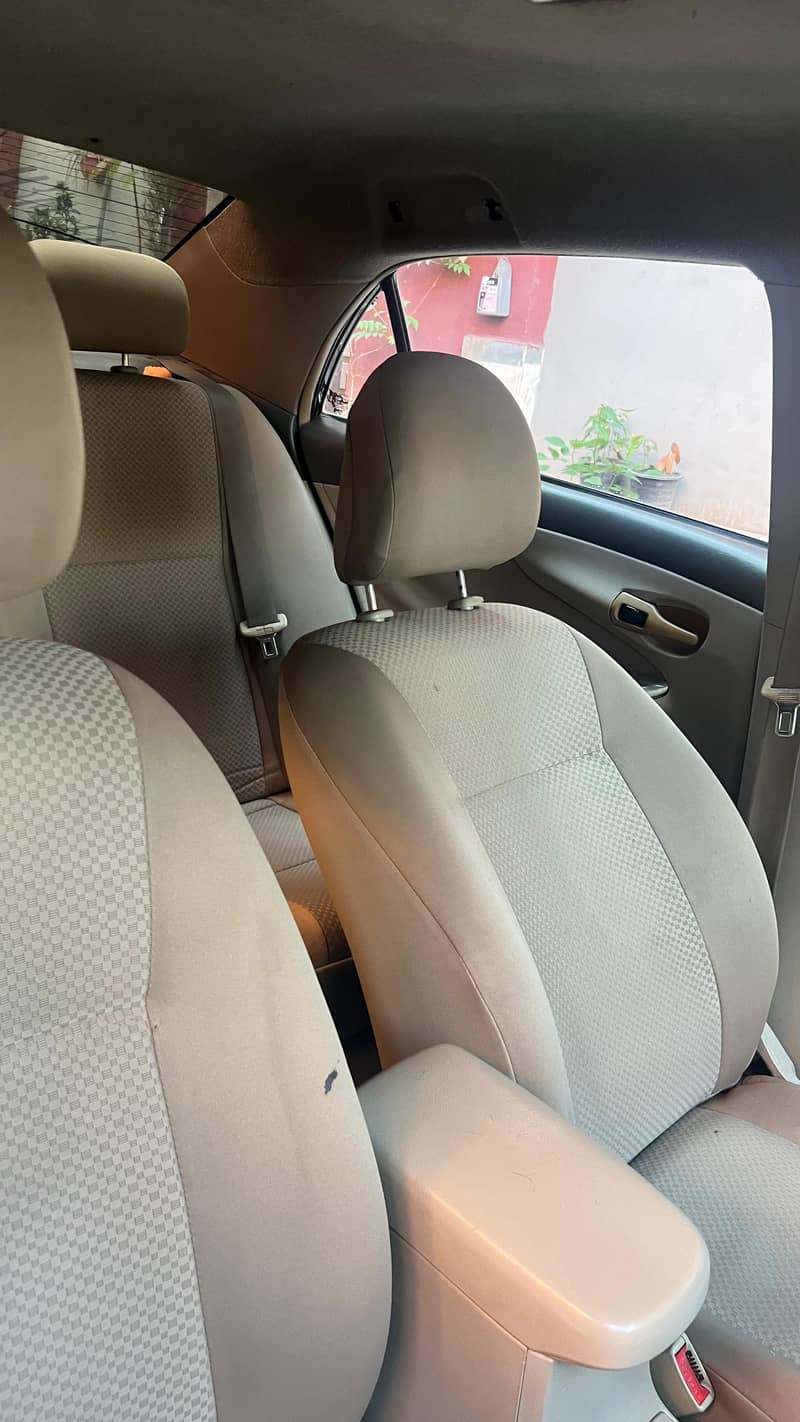 Corolla 2010 model 6