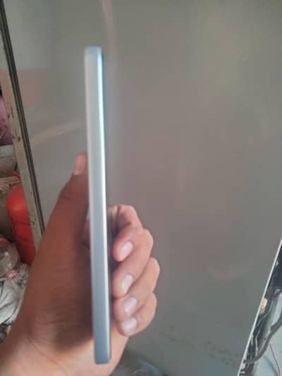vivo y400 available for sale 10/9 condition
