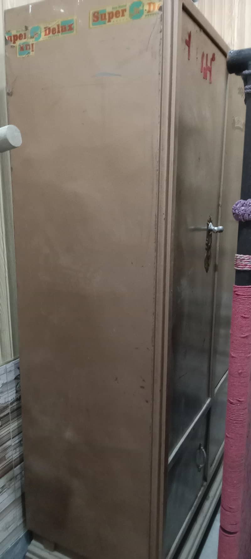 wardrobe الماری 2