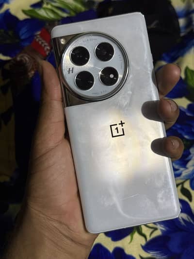 OnePlus 12 (24GB RAM / 1TB Storage) For Sale location pattoki city