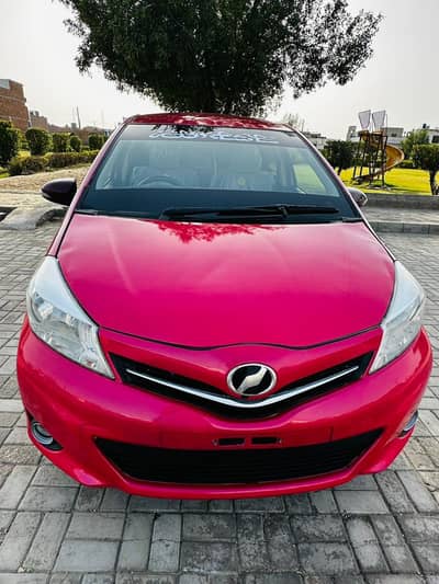 Toyota vitz pinky 13/17 out class condition