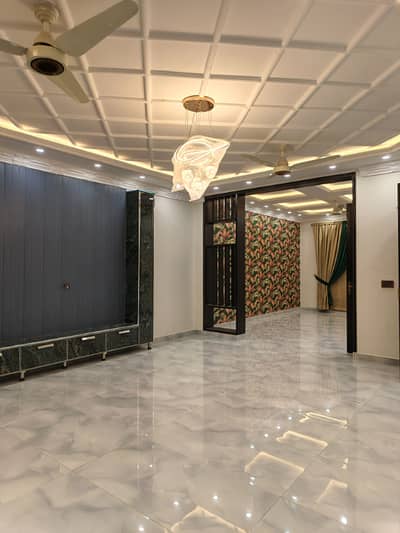 10 Marla House Available For Sale