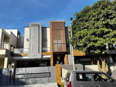 1 Kanal Designer House Single Unit Good Location Available For Sale