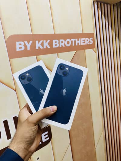 iPhone 13 box non active  present