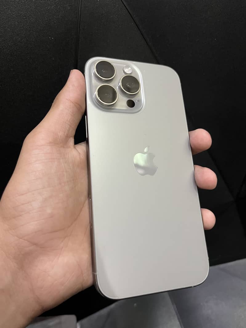 Iphone 16 pro max 0
