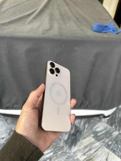 13 pro max golden colour